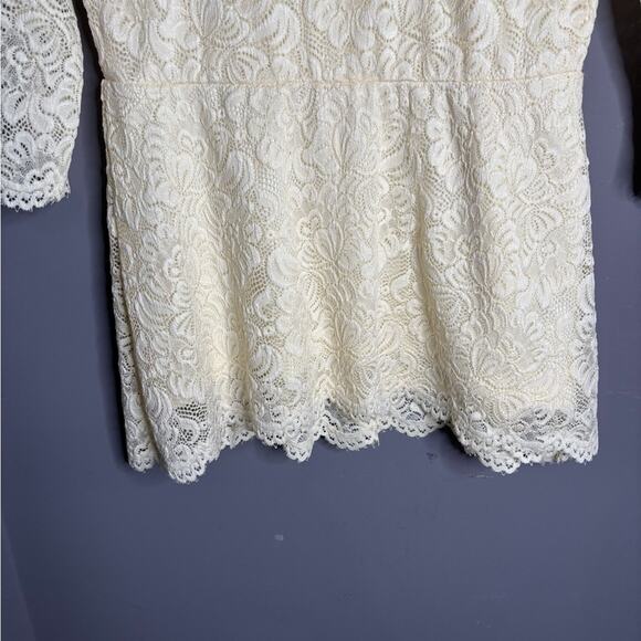 Isaac Mizrahi Cream Lace Peplum Top With 3/4 Length Sleeves Size XXS - Picture 3 of 7